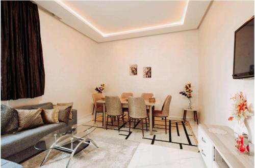 Premium Romantic 1 Bedroom & Living Room with Swimming pool & Garden view, Casablanca (fotografie 8)
