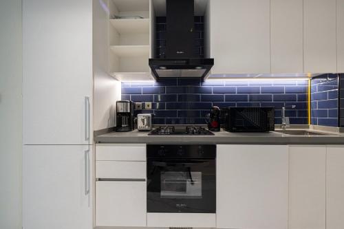 Luxury Studio Near Dubai Mall few mints walk, Dubai (photo 5)