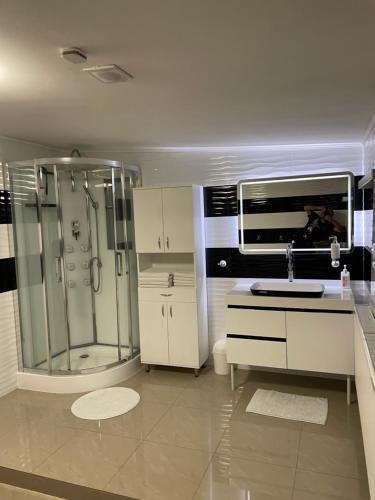 Jázmin apartman (Jazmin apartman) in Kartal