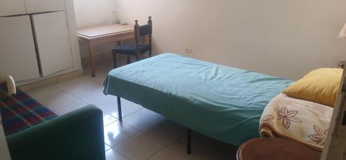 budget small room 1