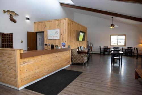 Walleye Inn - image 4
