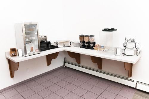 Walleye Inn - image 12