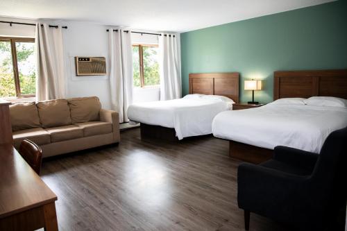 Walleye Inn - image 3