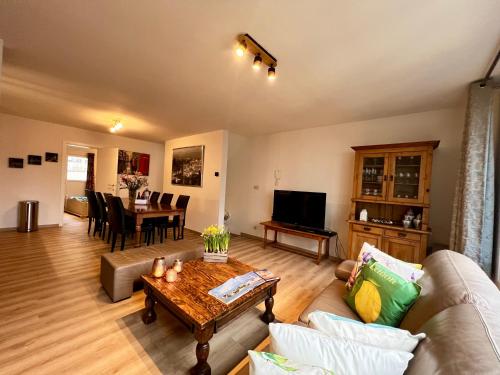 Elegant 3-Bedroom Apartment, Amberes (foto 6)