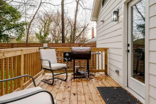 4bd 4mins to Duke and Downtown E-bike Firepit in Durham, USA