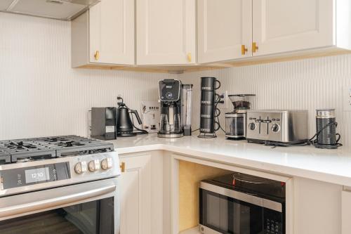 4bd 4mins to Duke and Downtown E-bike Firepit in Durham, USA