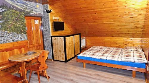 Quadruple Room with Private Bathroom