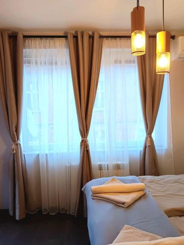 Oasis 2 bed flat to the mountain, Sofia (photo 2)