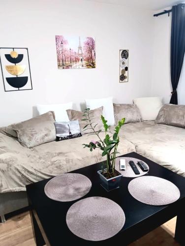 Oasis 2 bed flat to the mountain, Sofia (photo 10)