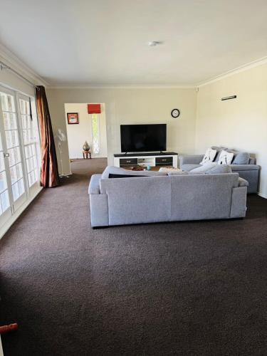 Seaside Luxury 4bedroom House, Auckland (photo 9)