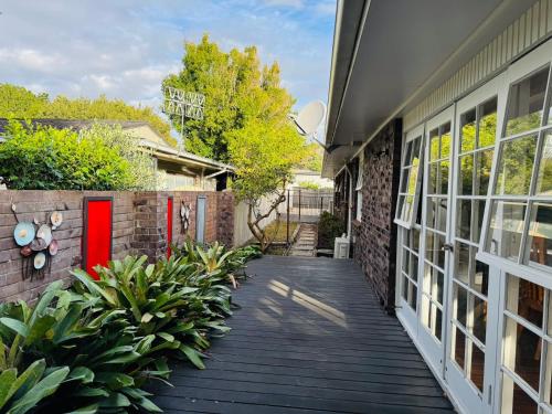 حديقة, Seaside Luxury 4bedroom House in Pakuranga Heights