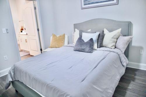 Buckhead palace in Lindridge-Martin Manor