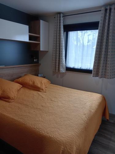 MH 558 SPACIOSA 2 chambres ET 1 salle de bain 45m2 2 terrasses avec vue sur foret dans camping 4étoiles MH 558 SPACIOSA 2 chambres ET 1 salle de bain 45m2 2 terrasses avec vue sur foret dans camping 4étoiles