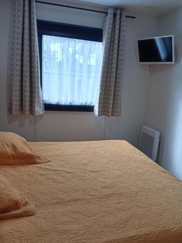 MH 558 SPACIOSA 2 chambres ET 1 salle de bain 45m2 2 terrasses avec vue sur foret dans camping 4étoiles MH 558 SPACIOSA 2 chambres ET 1 salle de bain 45m2 2 terrasses avec vue sur foret dans camping 4étoiles