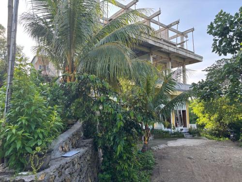 Tarsan Homestay near Komodo Airport