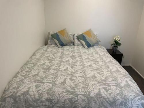 Auckland City Central 2bedroom big living room wifi public parking nearby, Auckland (photo 8)
