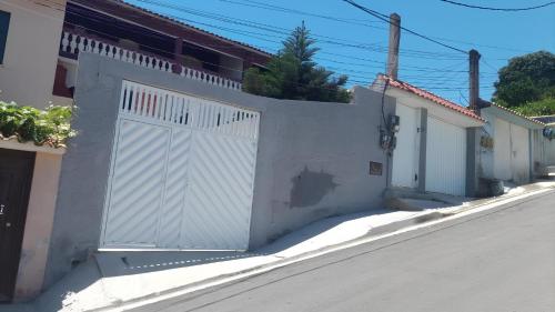 ทางเข้า, Casa para temporada até 9 pessoas, próximo Cabo Frio e São Pedro da Aldeia (Casa para temporada ate 9 pessoas, proximo Cabo Frio e Sao Pedro da Aldeia) in ปาร์เกเอสโตริล