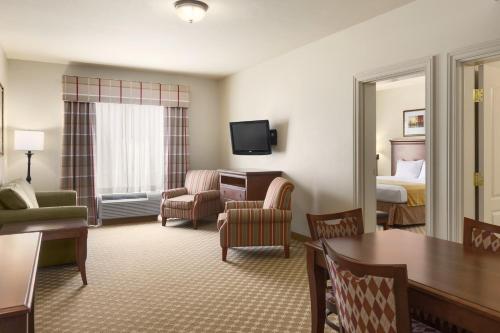 Country Inn & Suites by Radisson, Tifton, GA