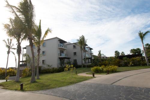 El Encanto, Stunning Views and Premier Golf Access