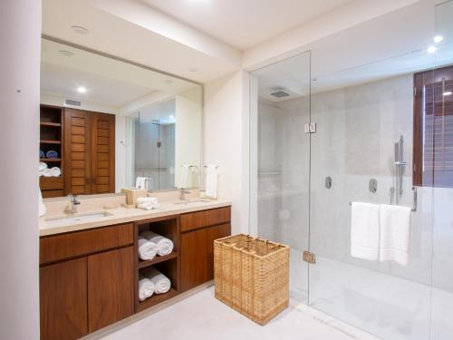 El Encanto, Stunning Views and Premier Golf Access