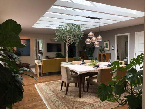 Denver Neighborhood Gem 3BR 2Bath