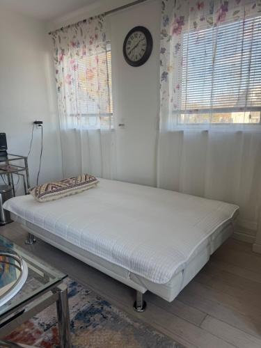 One bedroom with modern kitchen, balcony with water view One bedroom with modern kitchen, balcony with water view