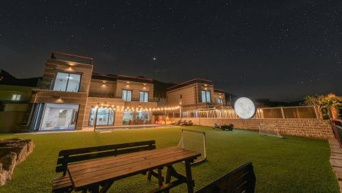 Pause Kids Pool Viila A