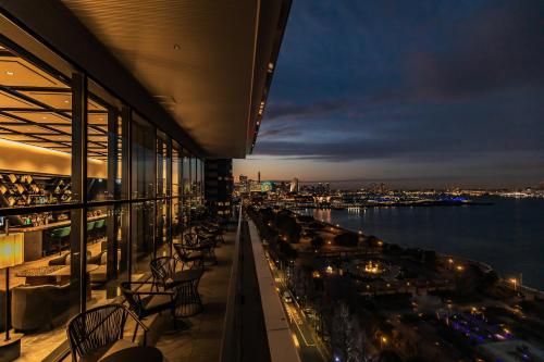 ระเบียง/ชานเรือน, The Gate Hotel Yokohama by Hulic near โยโกฮาม่าเบย์บริดจ์ สกายวอร์ค