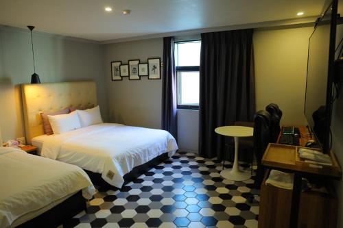 room detail thumbnail 0