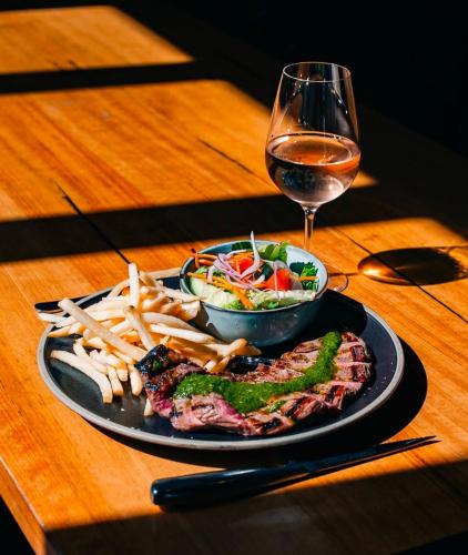 Restaurant, East Brunswick Hotel in Brunswick