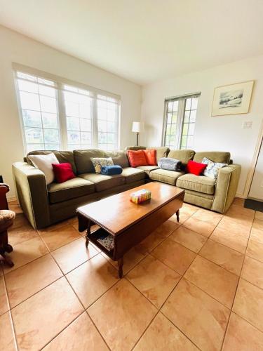 Water front Golden Lake cottage - Calm and peaceful in 瓦爾達維德