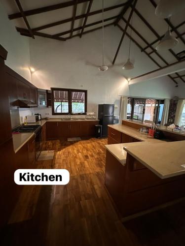 . Villa Oceana tanjung lesung
