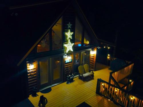 Exterior view, Wonderland Cabin in Oldham (TN)