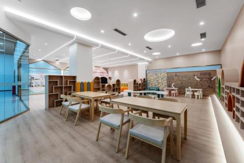 Liang Fan Holiday Inn – Guangzhou (Canton), IA