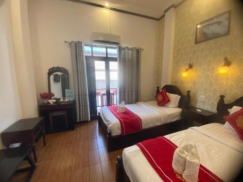 Superior Twin Room image 2