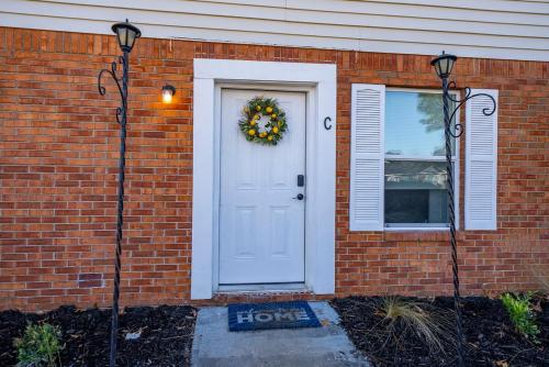 Chic & Modern 2BD Near CAE in 斯普林代爾（南卡羅來納州）