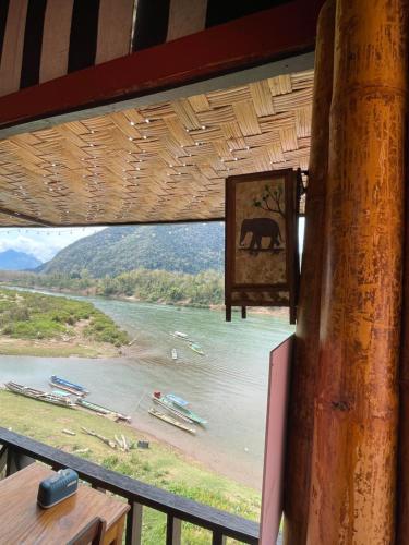 Restaurante, Rainbow Guesthouse in Muang Ngoy