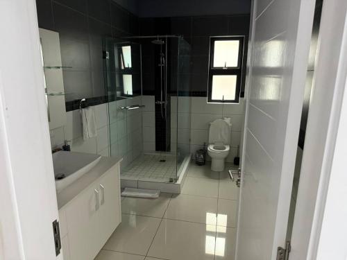 Oceanview 3-bedroom apartment D5 - Tap to explore photos