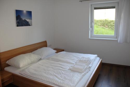 Five-Bedroom House image 1