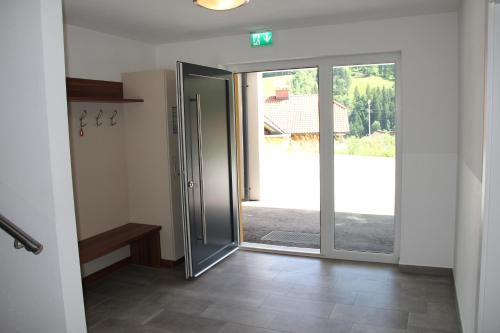 Five-Bedroom House image 2