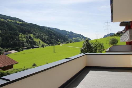 Five-Bedroom House image 3