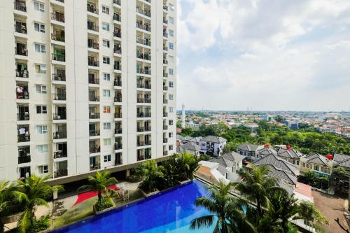 Cozy Living Studio Room Cinere Resort By Travelio in Sukmajaya