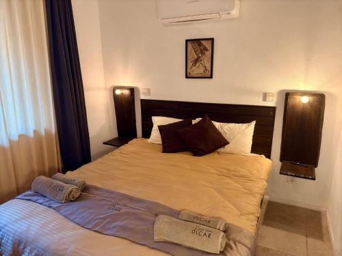 1 queen bed