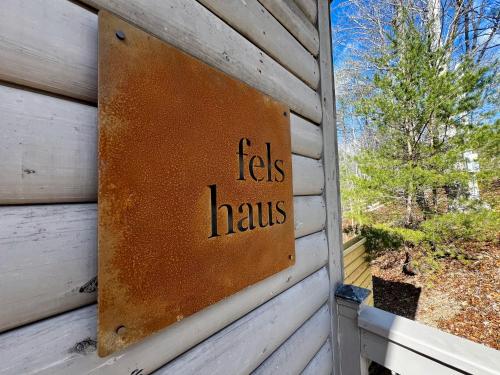 Fels Haus, Rogers (photo 6)