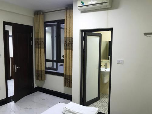 Double Room with Private Bathroom image 1