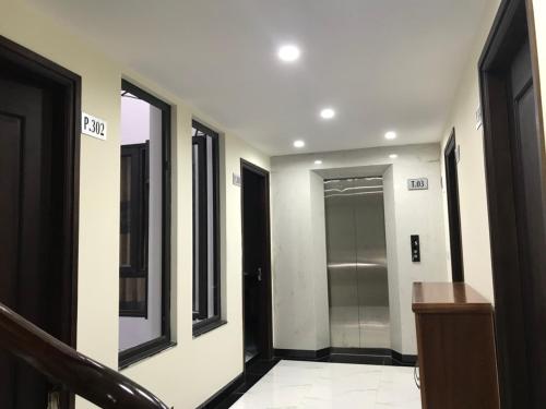 Twin Room with Private Bathroom image 2