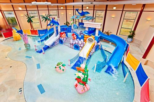 Grand Marquis Waterpark Hotel & Suites - image 41