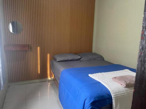 Bromo Semesta Guesthouse Room Type - Family Room