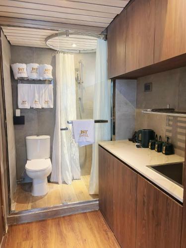 JST Hotel near AEON (Lai Chi Kok)