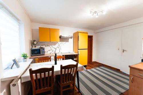 virtuve, MonteurGut Apartments Linde in Lindern (Oldenburg)